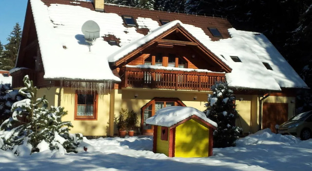 Penzión Alfa, Rezervovat Hotel Hotely v Žilinský kraj s parkováním, Parkování