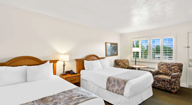 Четырёхместный номер Standard SureStay Plus Hotel by Best Western Susanville