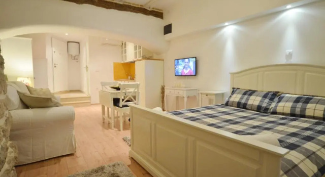 Студия с красивым видом из окна Studios Villa Rossella 4
