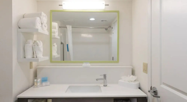 Четырёхместный номер Standard с частичным видом Hampton Inn Saint Augustine Beach