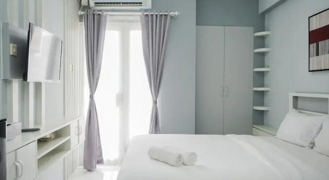 Апартаменты Brand New And Super Cozy Studio Room At Sky View Apartment