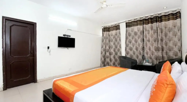 Shradha Guest House, Rezerwuj Pensjonat Panchkula Delhi