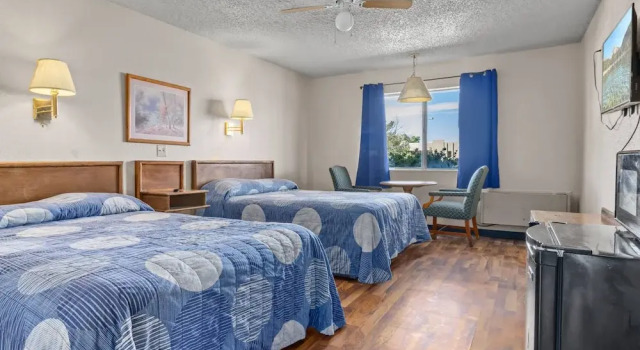 Номер Standard Luxury Inn