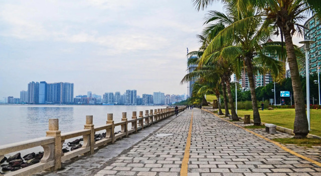 Thank Inn Hotel Guangdong Zhuhai Xiangzhou District Qiaoguang Road, Rezerwuj Hotel Hotele w Zhuhai z parkingiem, Parking