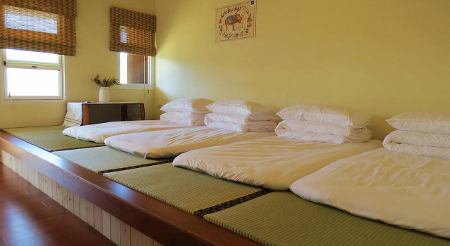 Mooning the Hill, Book Bed and Breakfast Manzhou Hengchun