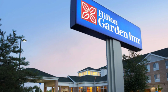 Кровать в общем номере Hilton Garden Inn Minneapolis/Eden Prairie
