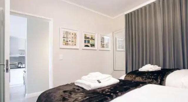 Superior Apartment Mayfair, Забронировать Апартаменты/квартира Отели Cape Peninsula с парковкой, Парковка