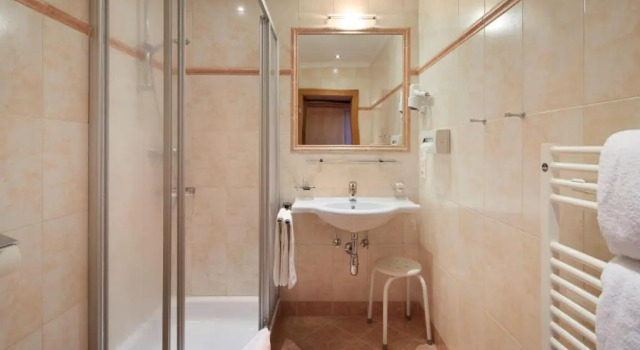 Трёхместный номер Standard с балконом Hotel Gasthof Abelhof