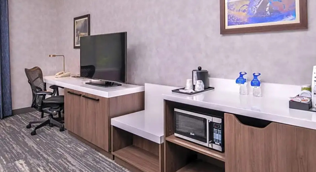 Номер Standard с балконом Hilton Garden Inn Bend