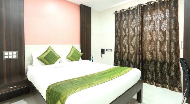 Номер Standard Treebo Habitat Suites and Rooms