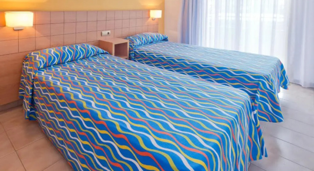 Трёхместный номер Standard Voramar Cambrils