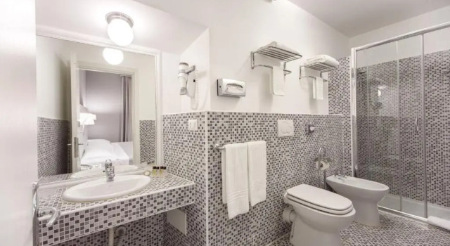 Трёхместный номер Standard Relais Fontana Di Trevi Hotel
