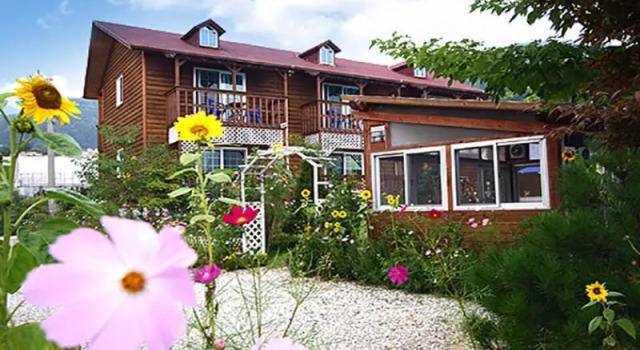 Pyeongchang Morning Dew Pension, Boek Hotel Hotels in Gangwon-Do met parkeren, Parkeren