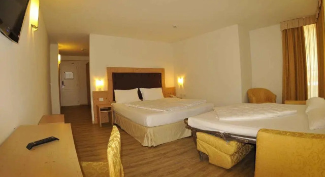Четырёхместный номер Standard Alpen Hotel Eghel Resort & SPA