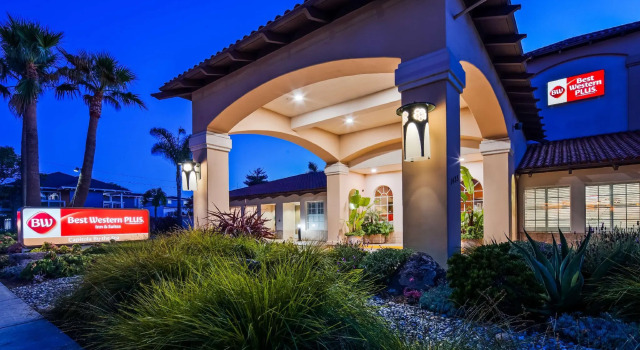 Полулюкс Best Western Plus Capitola By-the-Sea Inn & Suites