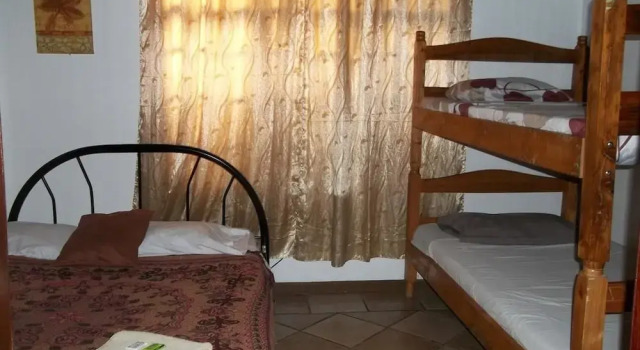 Апартаменты Classic Цокольный этаж с 3 комнатами с видом на сад ApartHotel Villa Pacande & Rooms
