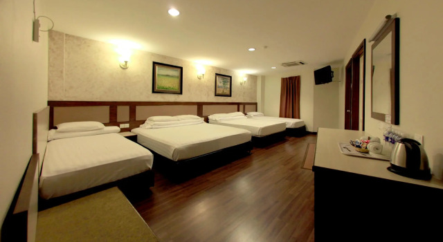 Семейный номер Standard Ming Paragon Hotel