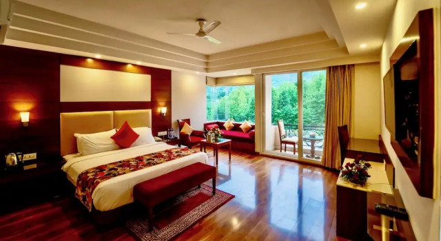 Двухместный номер Standard c 1 комнатой с балконом и с красивым видом из окна The Allure Grand - Riverside Resort & Spa