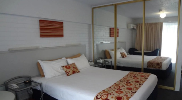 Adina Place Motel Apartments, Varaa Huoneisto Hotellit Tasmania aamiaisella, Aamiainen