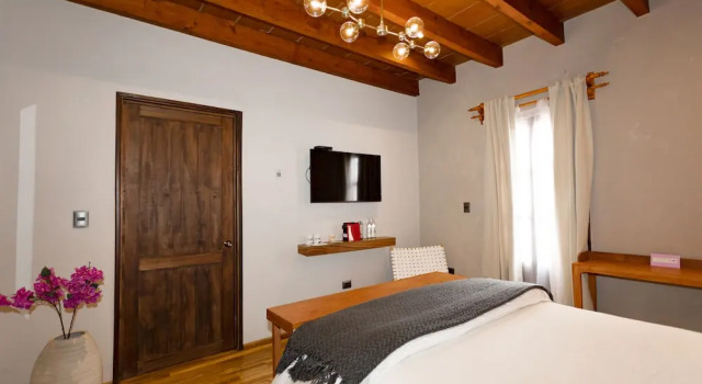 Casa Alhambra, Забронировать Отель Отели Сан-Мигель-де-Альенде с бассейном, Бассейн