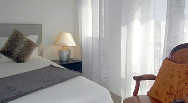 Номер Standard с балконом Suites Inn Lagos