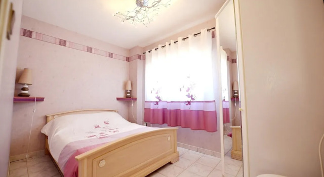 House With 2 Bedrooms in Béziers, With Pool Access, Furnished Garden a
