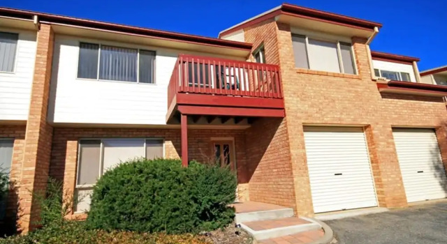 Beloka 9 - Overlooking Lake Jindabyne