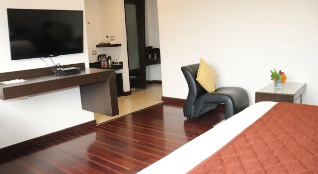 Клубный люкс 37th Crescent Hotel Bengaluru
