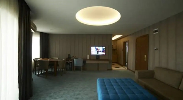 Люкс Deluxe с 2 комнатами Saffron Hotel