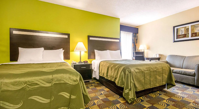 Четырёхместный номер Standard Quality Inn & Suites Glenmont - Albany South