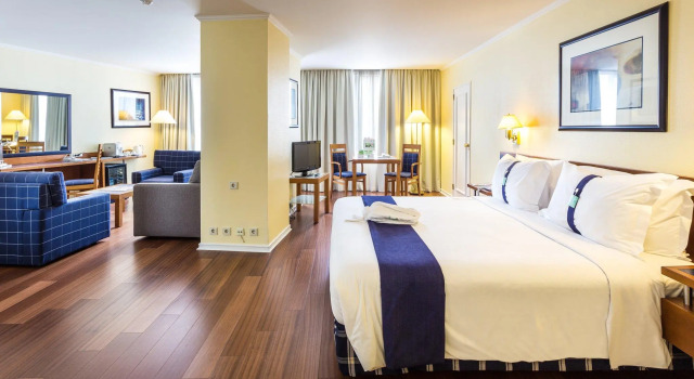 Двухместный люкс Holiday Inn Lisbon by IHG