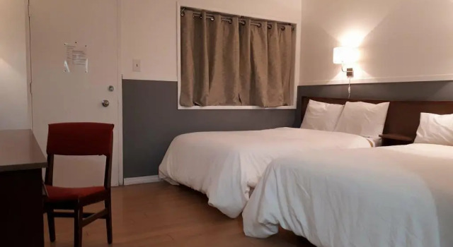 Falcon Nest Motel, Buchen Sie Motel North Cowichan Kanada