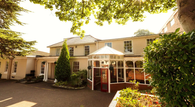 Gainsborough House Hotel, Забронировать Отель Отели Киддерминстера с завтраком, рядом с Kidderminster Street Market, Завтраки