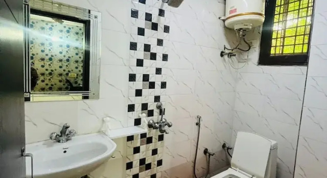 Номер Deluxe Roomshala Hotel Seven Near Aims