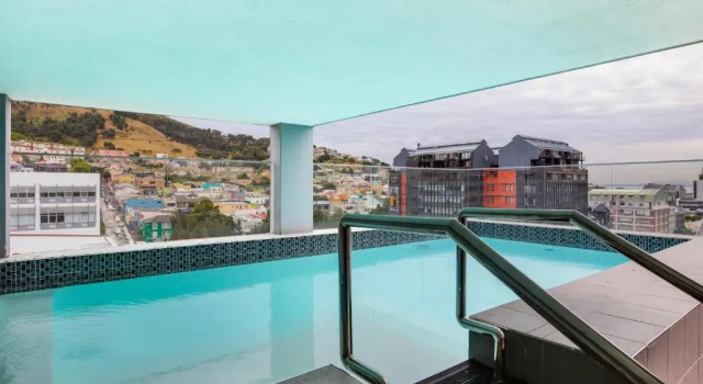 Апартаменты Elegant Modern Apartment near Table Mountain