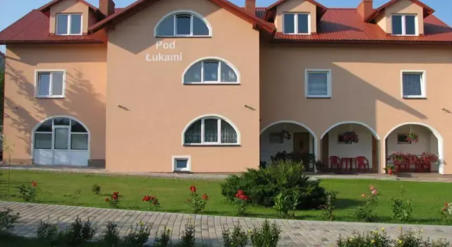 Pokoje Pod Łukami, Rezerwuj Hotel Solina 