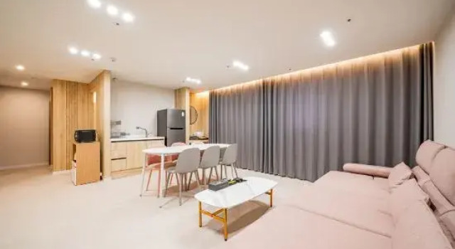 Люкс Mokpo Brown Dot Hotel Namak