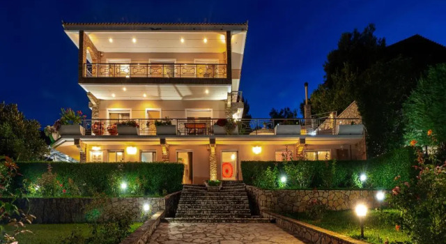 Villa Thea-1 hour and 50 minutes from Athens International Airport, Book Villa Hotels in Central Greece with a Pool, Swimming Pool
