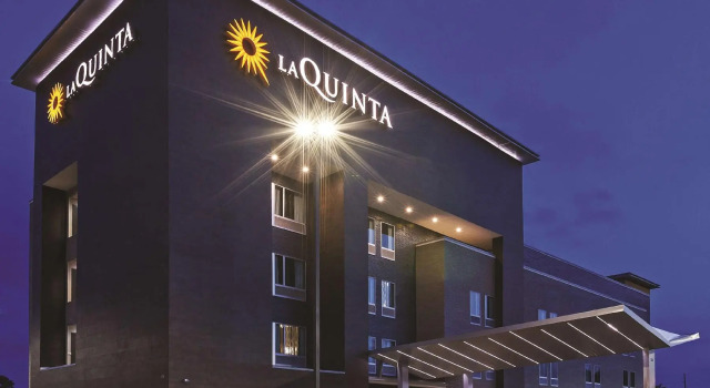 Четырёхместный номер Standard La Quinta by Wyndham College Station South