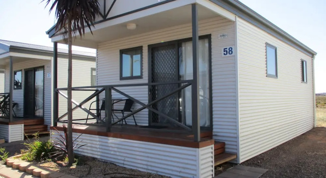 Номер Standard The Sundowner Cabin & Tourist Park