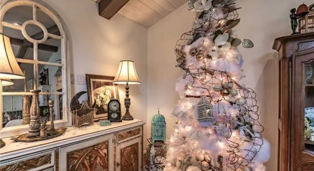 Bella Luna Cottage - Three Bedroom Cabin