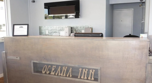 Seaside Inn & Suites