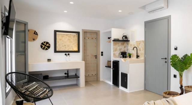 Двухместный номер Deluxe с балконом Naxos Green Village Hotel