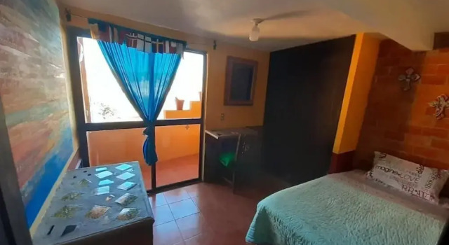 Hostal Casa de Dante, Забронировать Отель Гуанахуато El Bajio, рядом с Аллея поцелуев