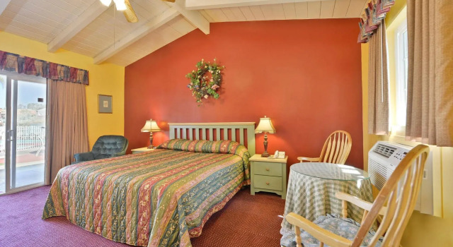 Fallbrook Country Inn