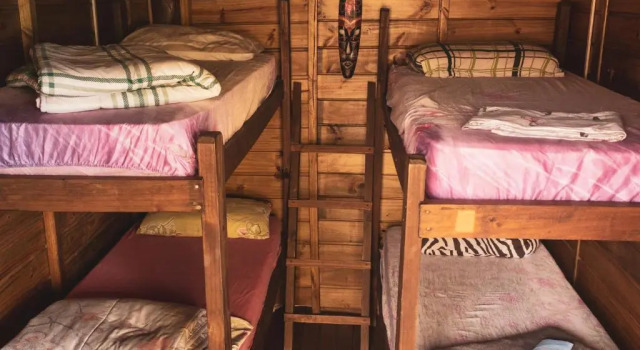 Кровать в общем номере Guarda Encantada Surf Hostel
