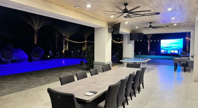 Коттедж Luxury Palm Villa- Luxury 7 Bed, Pickleball, Volleyball, Golf