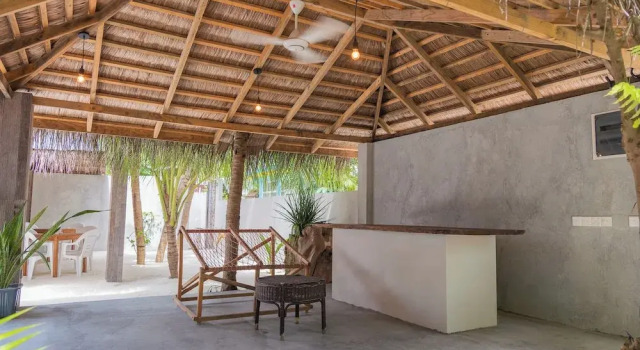 The Palm Ray, Book Guesthouse Rasdhoo Ari Atoll