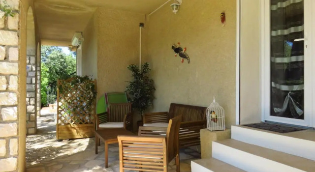 Chambres dHtes Mas des Cigales, Rezerwuj Hotel Nimes Gard