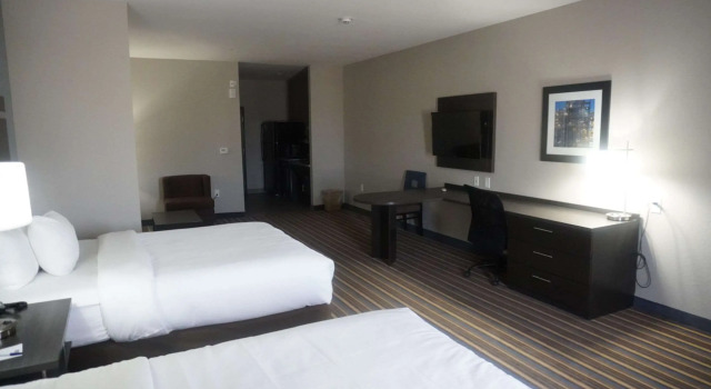 Четырёхместный люкс MainStay Suites Odessa I-20